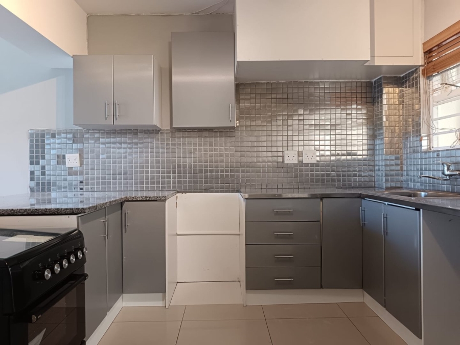 To Let 1 Bedroom Property for Rent in Three Anchor Bay Western Cape